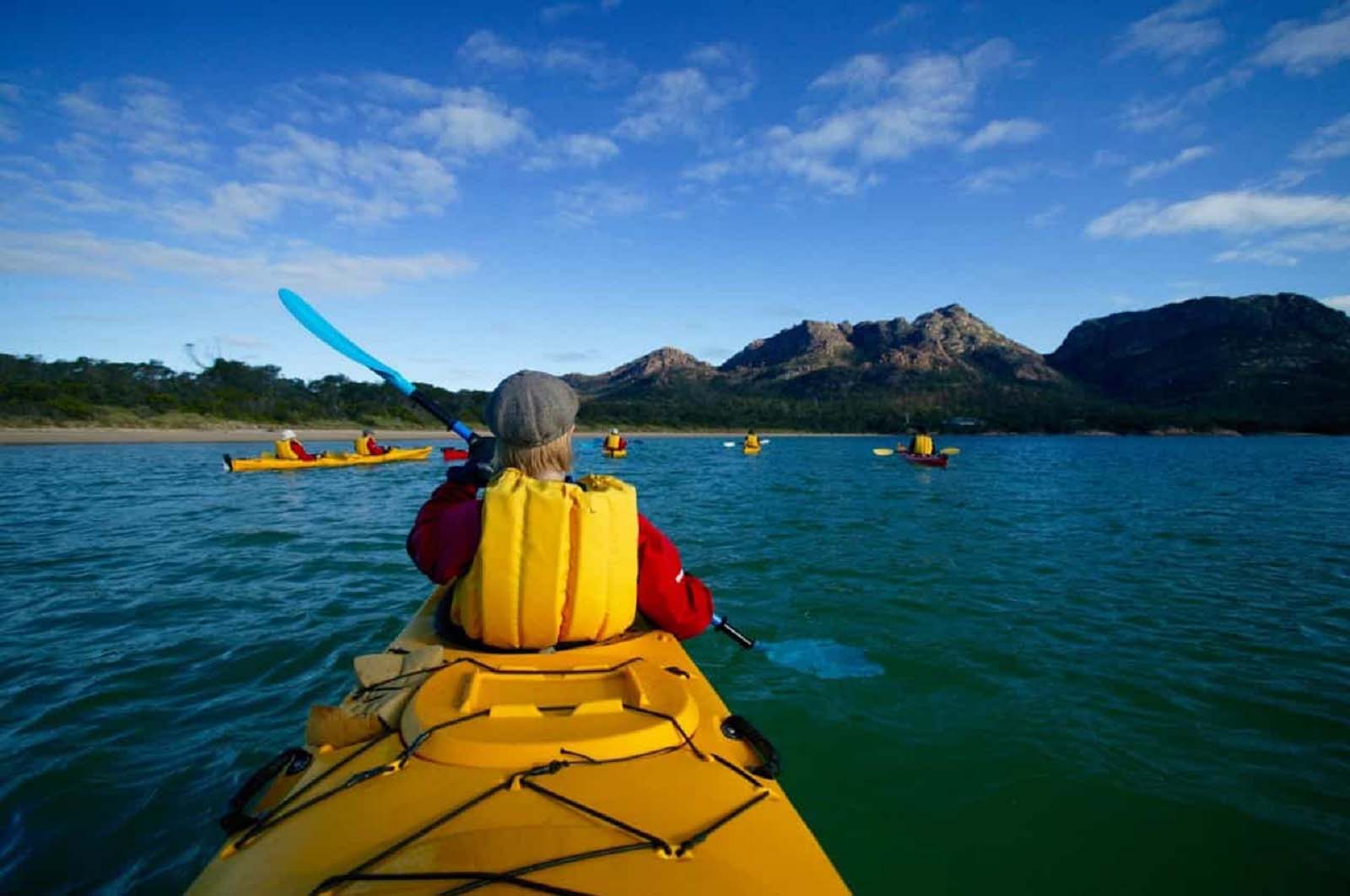 Kayak Coles Bay